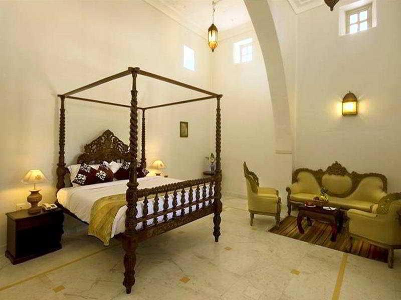ฟอร์ต ขีจรรลา Hotel Khejarla ภายนอก รูปภาพ