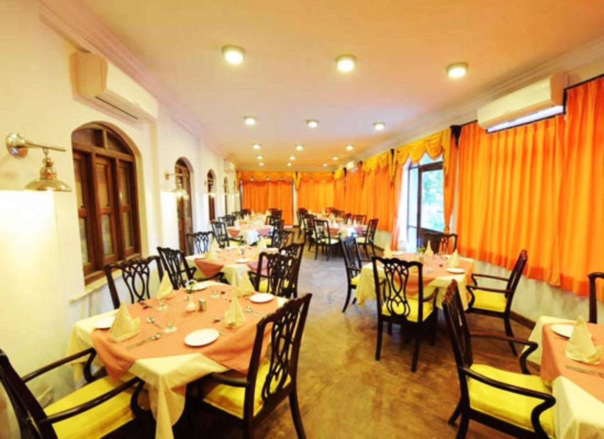ฟอร์ต ขีจรรลา Hotel Khejarla ภายนอก รูปภาพ